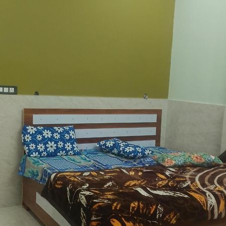 Shree Hari Guest House Ayodhya Екстериор снимка